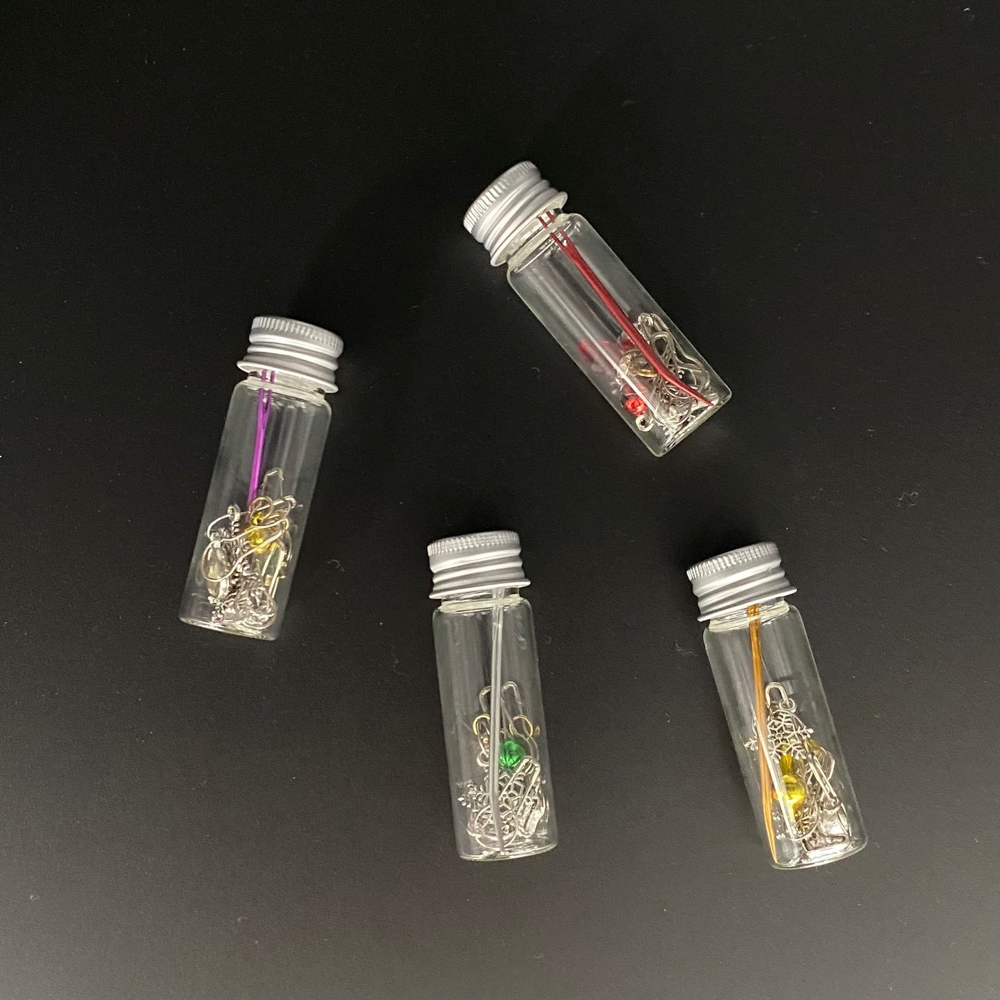 Darning Needle & Stitch Markers - Holiday Theme